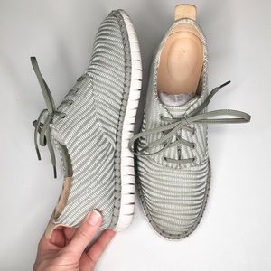 CLARKS TWO-TONE SNEAKERS